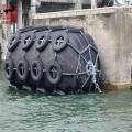 Anti-abrasion pneumatic natural rubber marine fender with chain net